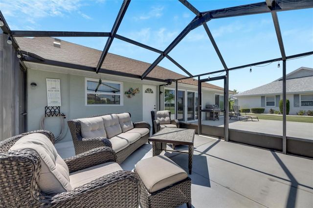 2002 E VIEW DRIVE, Sun City Center, FL 33573
