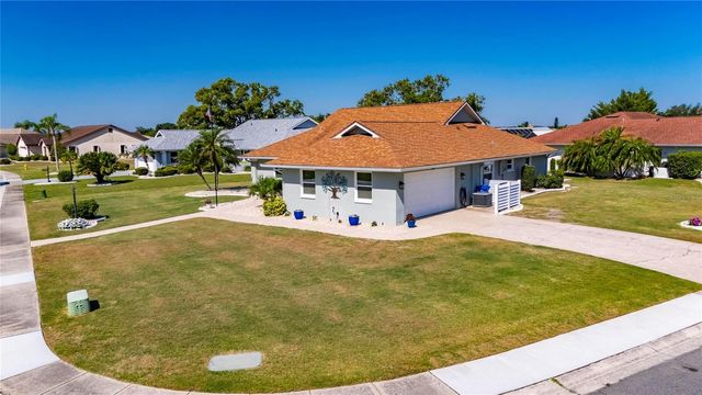2002 E VIEW DRIVE, Sun City Center, FL 33573