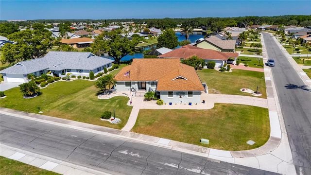 2002 E VIEW DRIVE, Sun City Center, FL 33573