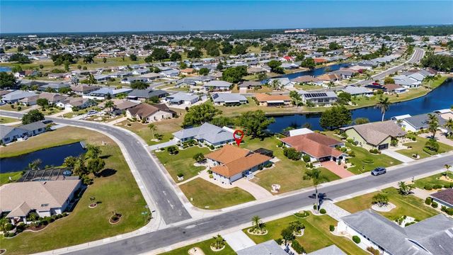 2002 E VIEW DRIVE, Sun City Center, FL 33573