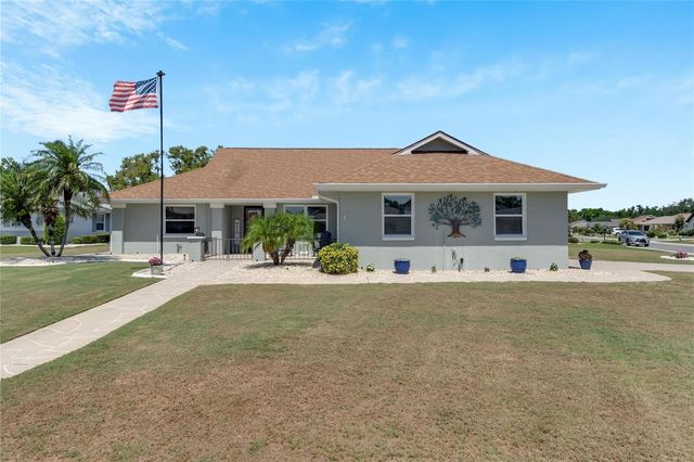 2002 E VIEW DRIVE, Sun City Center, FL 33573