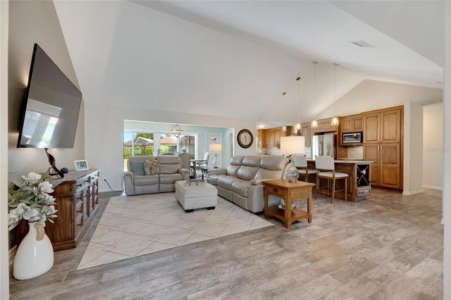 2002 E VIEW DRIVE, Sun City Center, FL 33573
