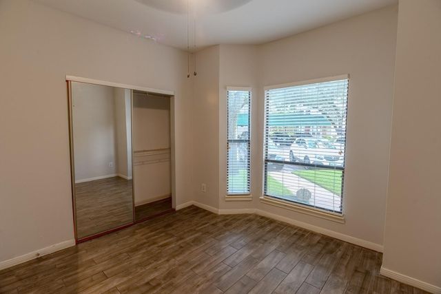 4144 Greystone Way 702, Sugar Land, TX 77479