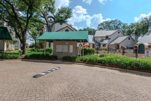 4144 Greystone Way 702, Sugar Land, TX 77479