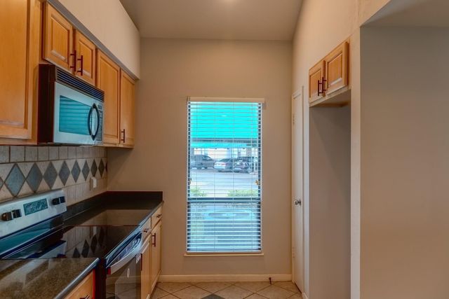 4144 Greystone Way 702, Sugar Land, TX 77479