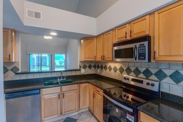 4144 Greystone Way 702, Sugar Land, TX 77479