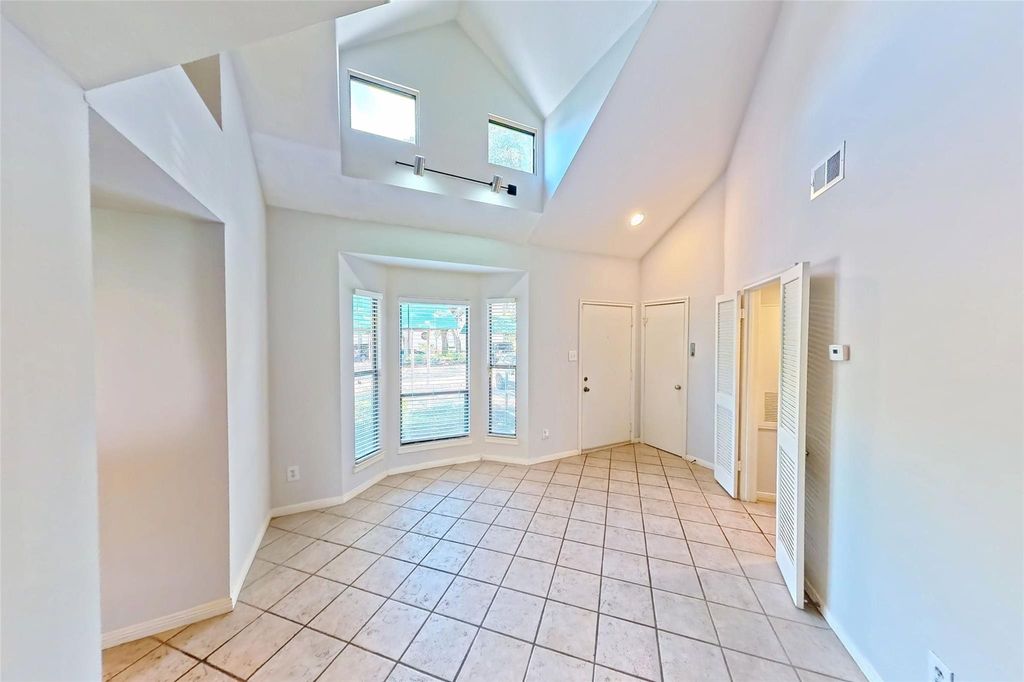 4144 Greystone Way 702, Sugar Land, TX 77479
