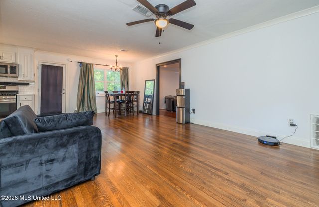 1611 Kent Avenue, Jackson, MS 39211