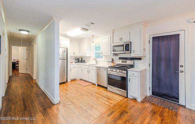 1611 Kent Avenue, Jackson, MS 39211