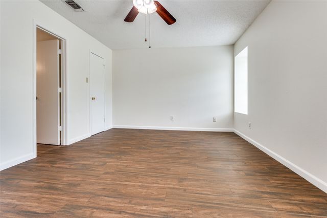 232 S Pipeline Road W 234, Euless, TX 76040