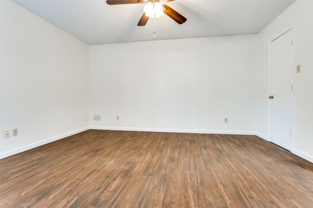 232 S Pipeline Road W 234, Euless, TX 76040