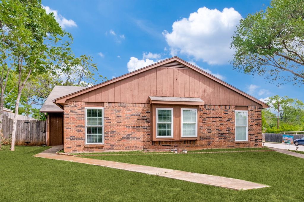 232 S Pipeline Road W 234, Euless, TX 76040