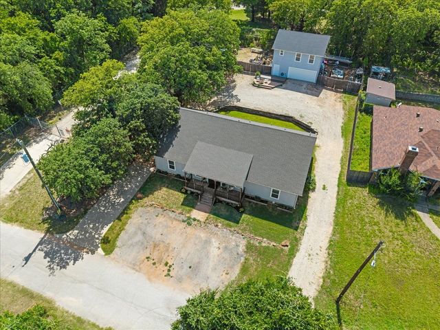 428 Gail Drive, Kennedale, TX 76060