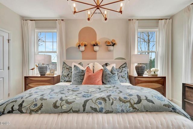 10033 Secluded Garden Drive 160, Apex, NC 27523