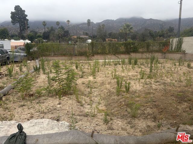 255 W Poppyfields Drive, Altadena, CA 91001