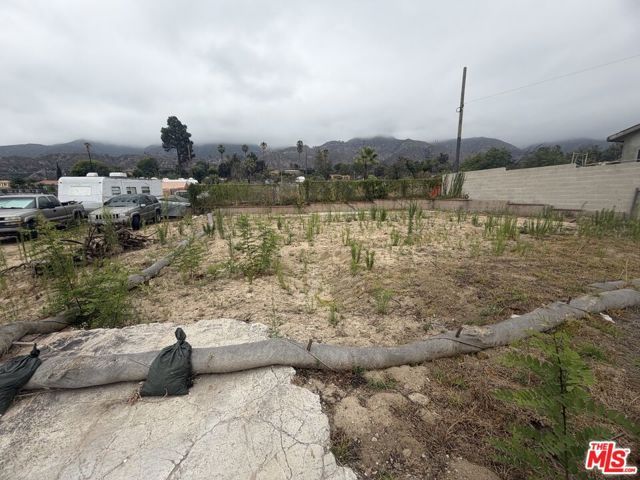 255 W Poppyfields Drive, Altadena, CA 91001