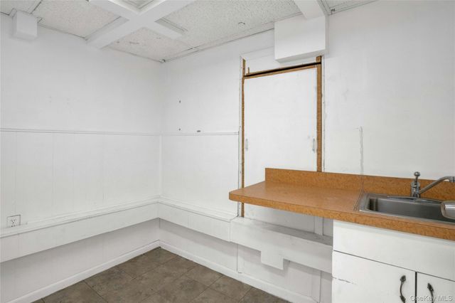 2400 Davidson Avenue Ground FL Office, Bronx, NY 10468