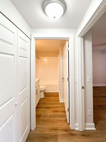 2421 Madison St Apt 37, Clarksville, TN 37043