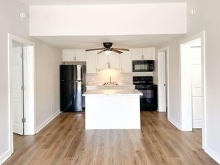 2421 Madison St Apt 37, Clarksville, TN 37043