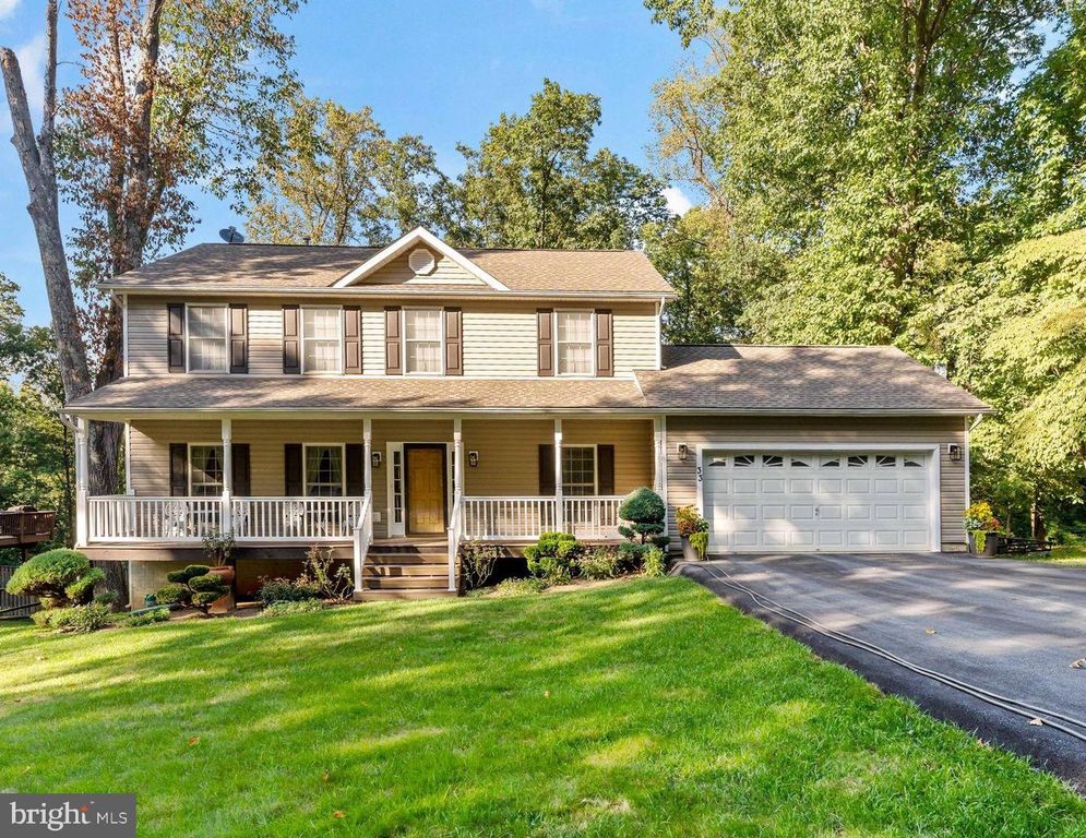 33 CAESAR RD, Harpers Ferry, WV 25425