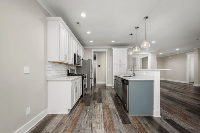 105 Rochester Dr, Shelbyville, TN 37160