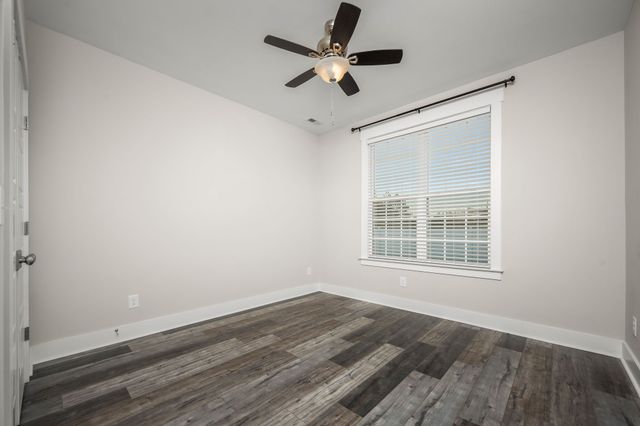 105 Rochester Dr, Shelbyville, TN 37160