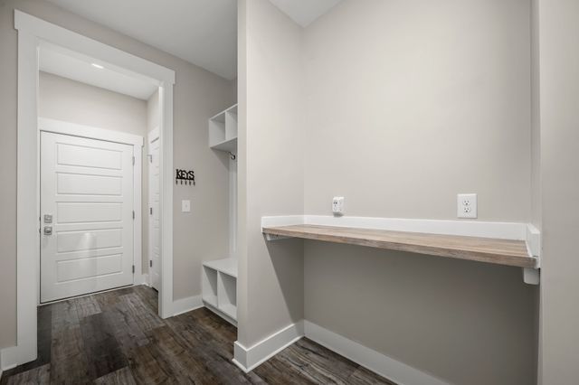 105 Rochester Dr, Shelbyville, TN 37160