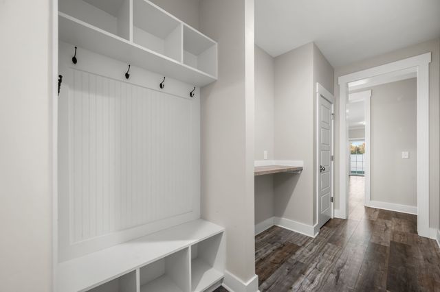 105 Rochester Dr, Shelbyville, TN 37160