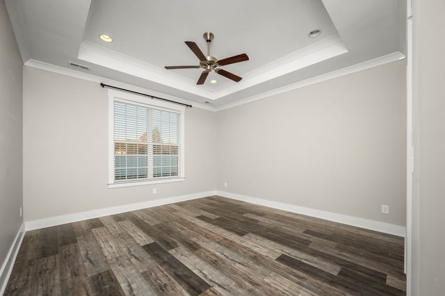 105 Rochester Dr, Shelbyville, TN 37160