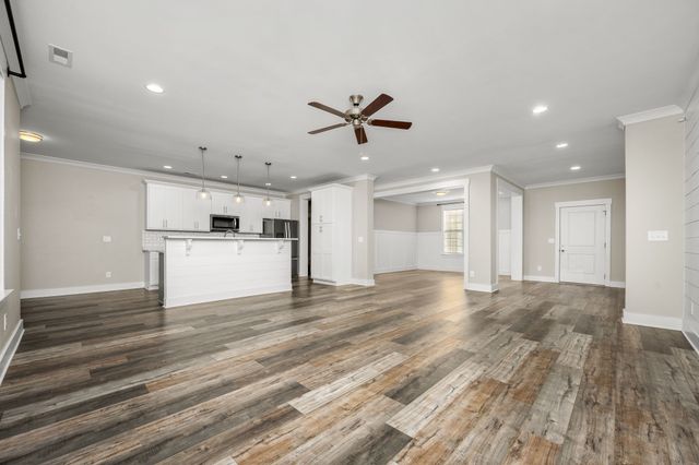 105 Rochester Dr, Shelbyville, TN 37160