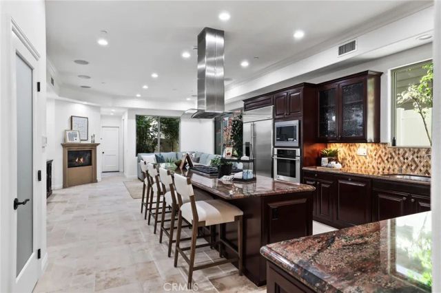212 5th Street, Seal Beach, CA 90740
