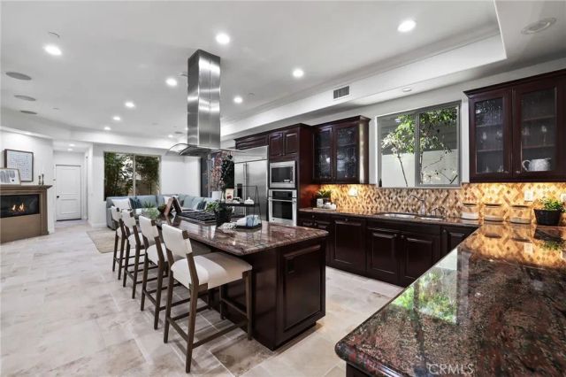 212 5th Street, Seal Beach, CA 90740