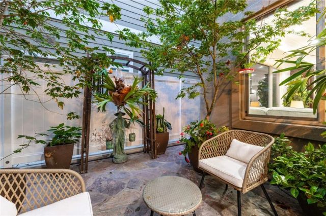 212 5th Street, Seal Beach, CA 90740
