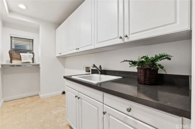 212 5th Street, Seal Beach, CA 90740