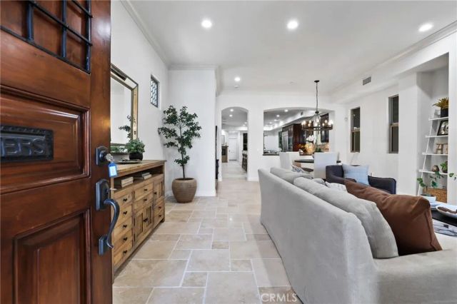 212 5th Street, Seal Beach, CA 90740