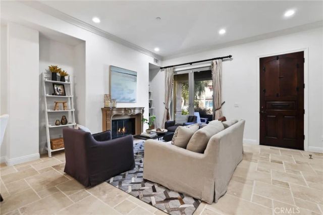 212 5th Street, Seal Beach, CA 90740