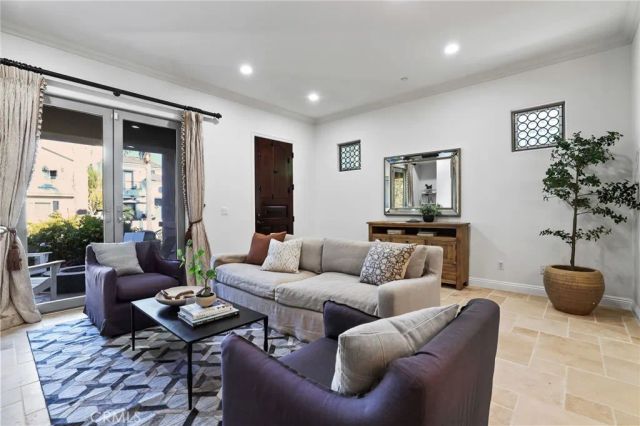 212 5th Street, Seal Beach, CA 90740
