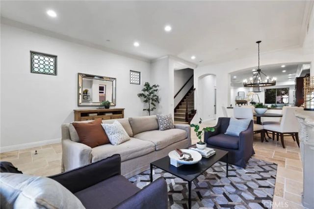 212 5th Street, Seal Beach, CA 90740