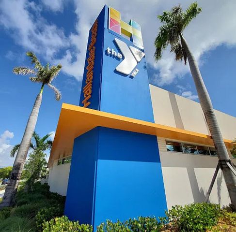 110 SE 7TH Street 2, Hallandale Beach, FL 33009