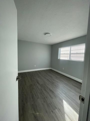 110 SE 7TH Street 2, Hallandale Beach, FL 33009
