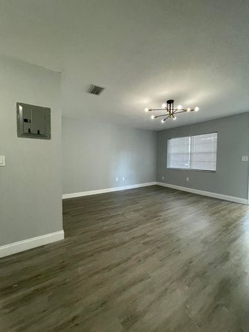 110 SE 7TH Street 2, Hallandale Beach, FL 33009