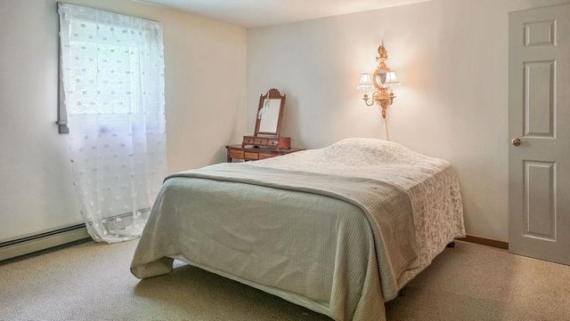 60 Fletcher Lane, Hartford, VT 05059