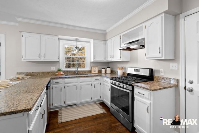 102 Pennsylvania Ave, White House, TN 37188