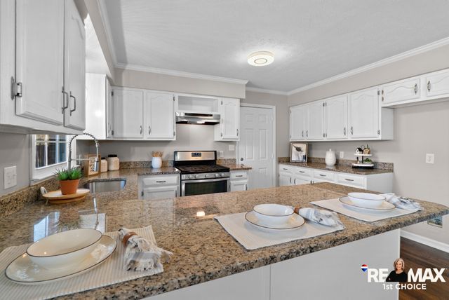 102 Pennsylvania Ave, White House, TN 37188