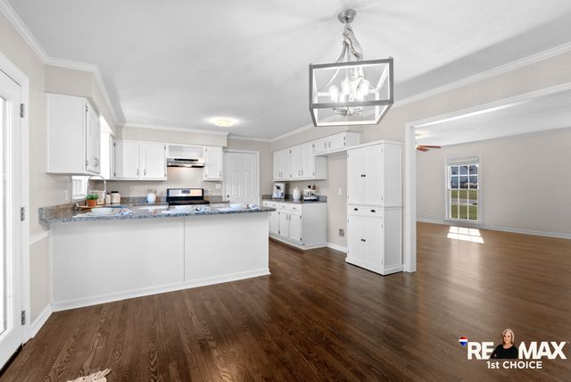 102 Pennsylvania Ave, White House, TN 37188