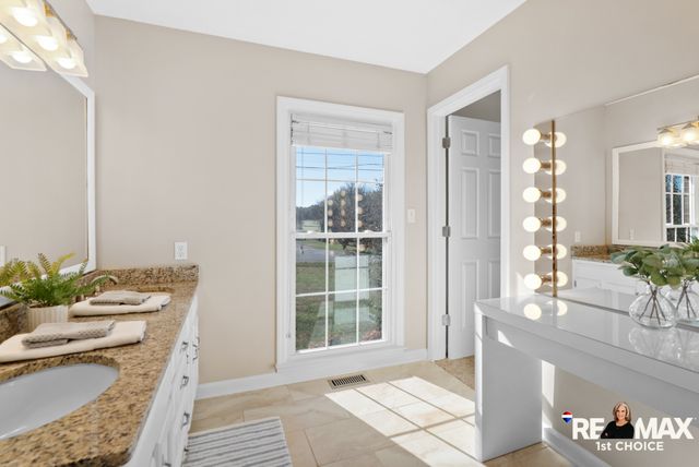 102 Pennsylvania Ave, White House, TN 37188