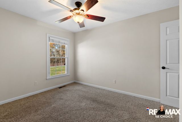 102 Pennsylvania Ave, White House, TN 37188