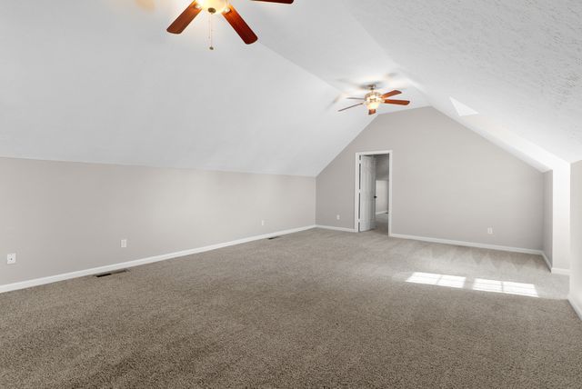 102 Pennsylvania Ave, White House, TN 37188