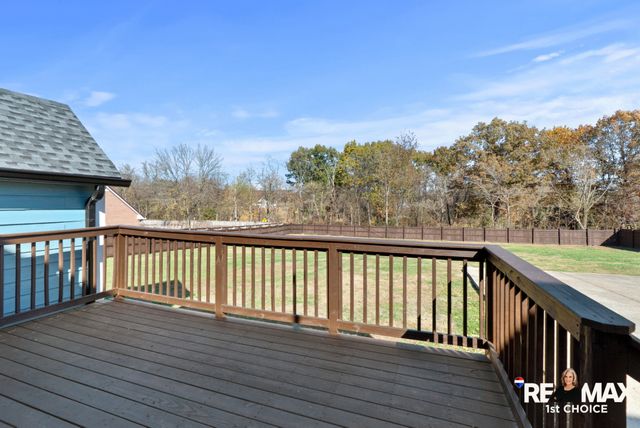 102 Pennsylvania Ave, White House, TN 37188