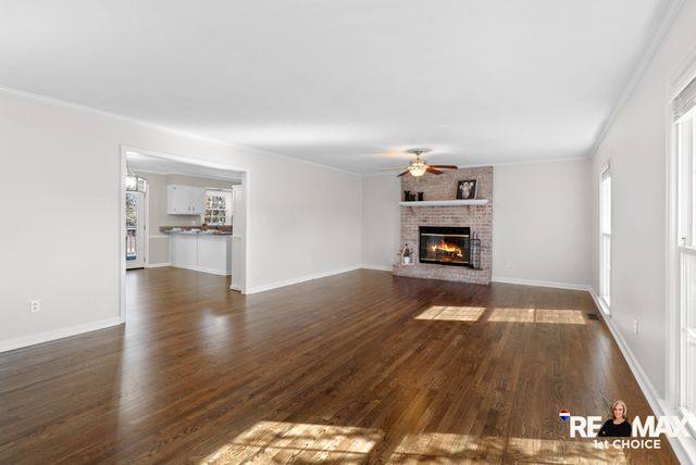 102 Pennsylvania Ave, White House, TN 37188